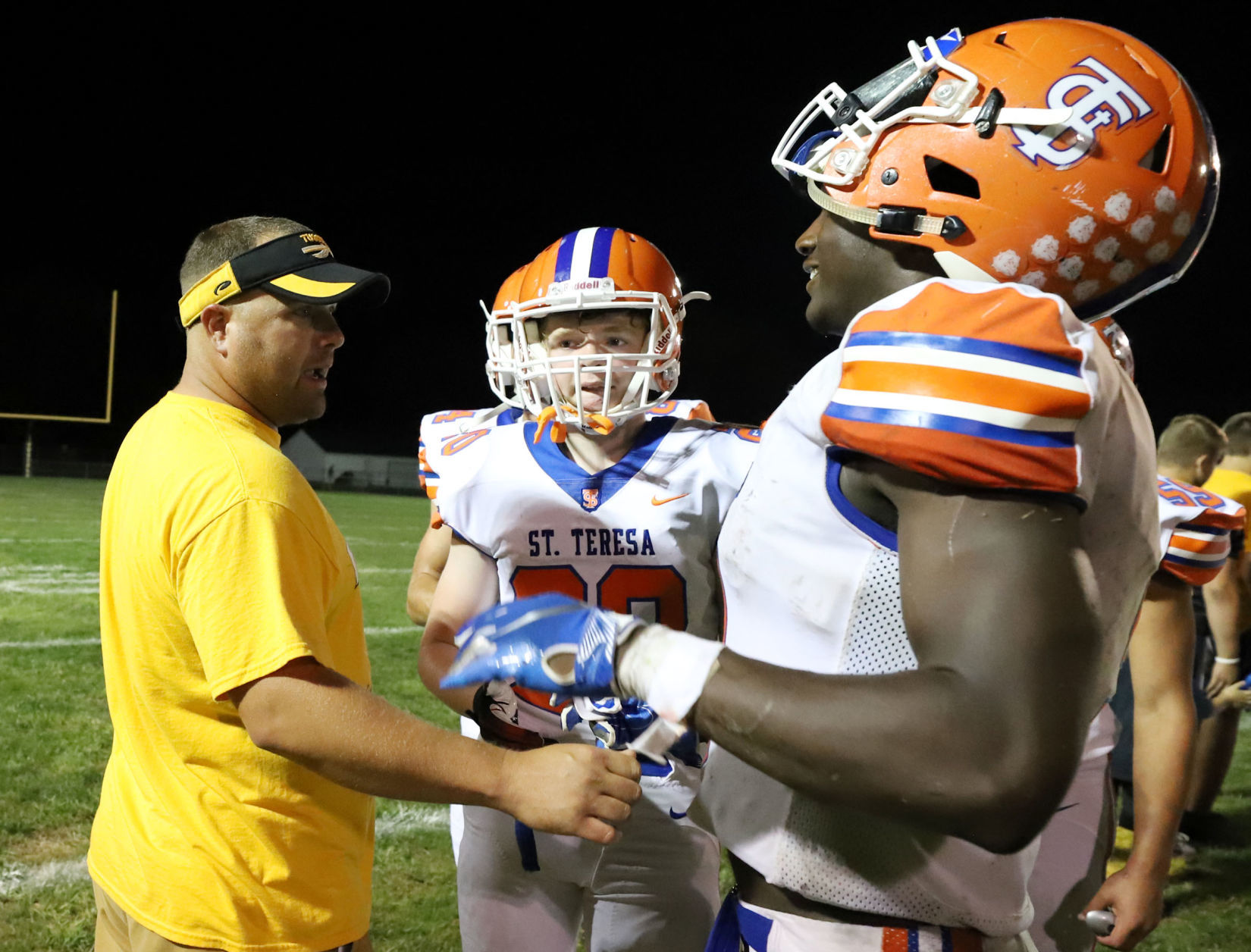 St Teresa vs Tuscola football 29 9.15.18.jpg